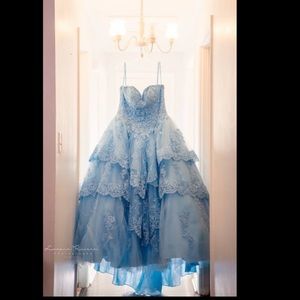 I am selling this quincesñera dress only used once